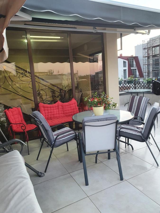 Piazza Batumi Guesthouse Exterior photo