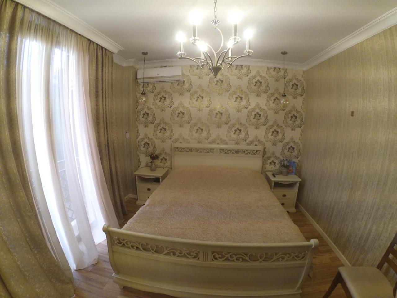 Piazza Batumi Guesthouse Exterior photo