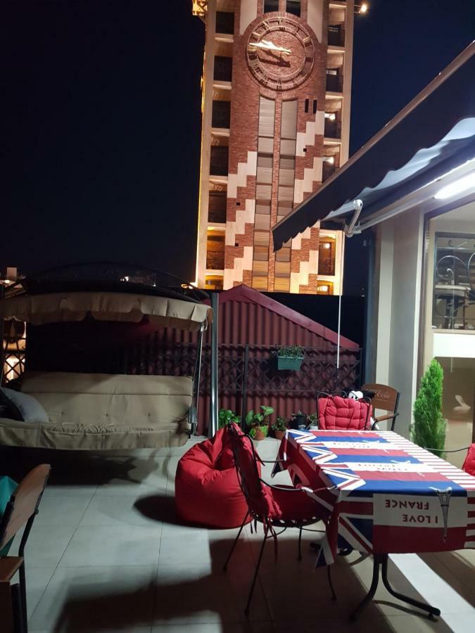 Piazza Batumi Guesthouse Exterior photo