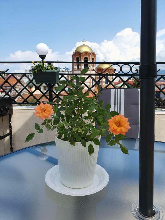 Piazza Batumi Guesthouse Exterior photo